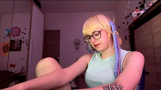 EffacedScan's cam snapshot