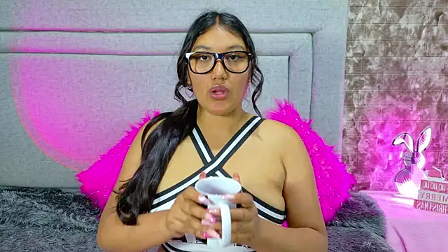 SharaRous's cam snapshot