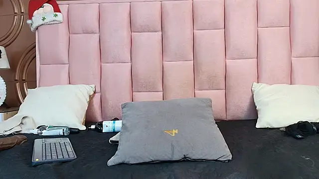 emmily_keller19's cam snapshot