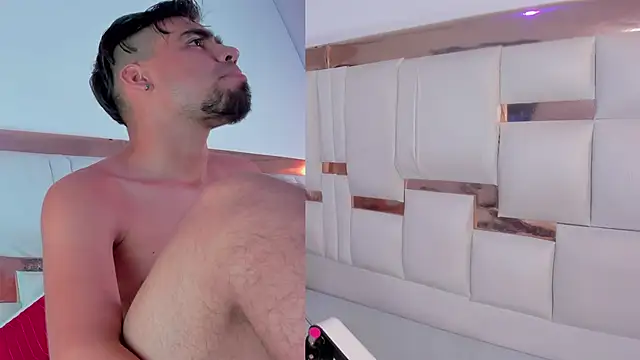 PittAndLunaa's cam snapshot