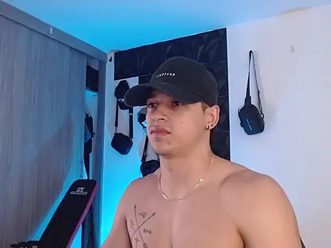 adam_keith's cam snapshot