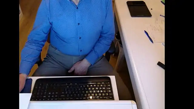 dutchpornking's cam snapshot