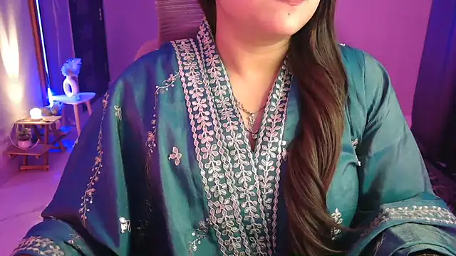 Mitikaa live sex cam