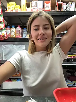 Andrea_19blonde's cam snapshot