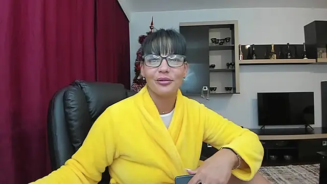 Ella_sweety00's cam snapshot