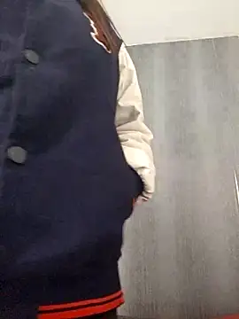 Amira_Milker's cam snapshot