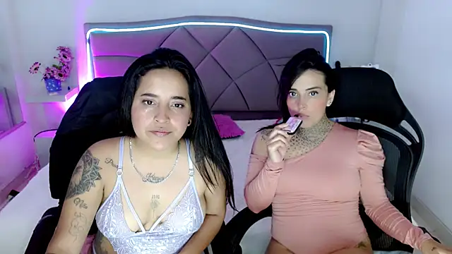 Carolaine01's web cam