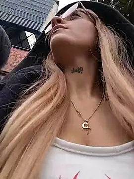 Dani-peggin's cam snapshot