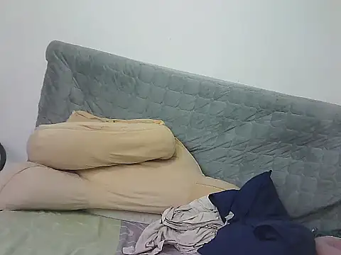 AlphaLatinoBear's cam snapshot