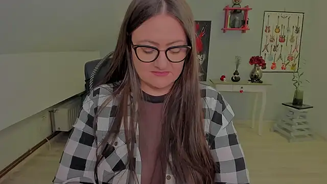 MistressDarrah's cam snapshot