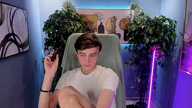 John_Weasley's cam snapshot