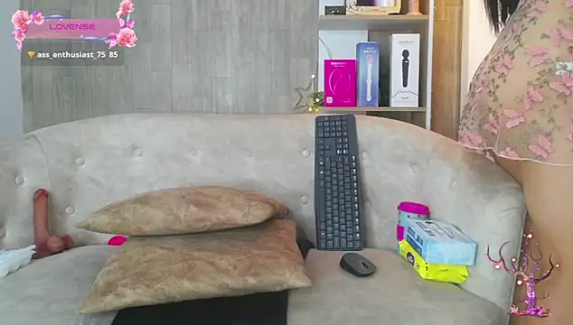 cortney_tayler's cam snapshot