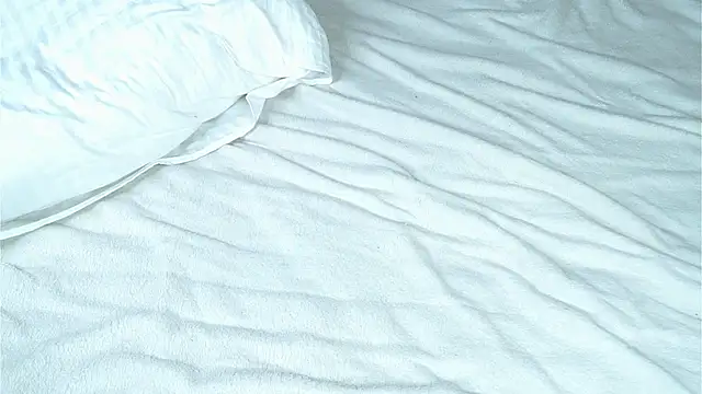 VeronaAppleberry's cam snapshot