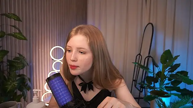 LilianHoward's cam snapshot