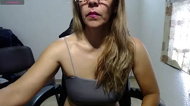 horny_paty's cam snapshot