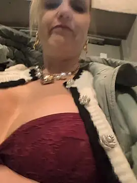 Sexybiene969 live sex cam