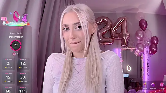 LoryWood's cam snapshot