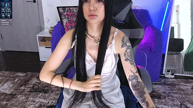 Tiffany_lab's cam snapshot