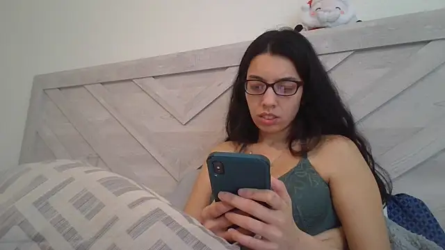 Lucysweets live sex cam