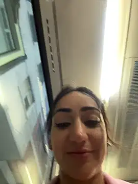 Ninabigtitied's cam snapshot