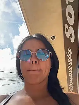 SaraMistick live sex cam