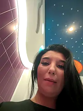 Tisha_Busty live sex cam