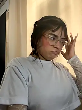 angie_rousse_'s cam snapshot