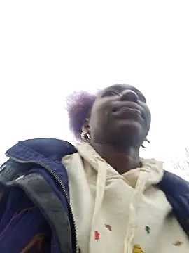 oliviaprettypussy's cam snapshot