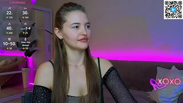 TesssaHart's cam snapshot