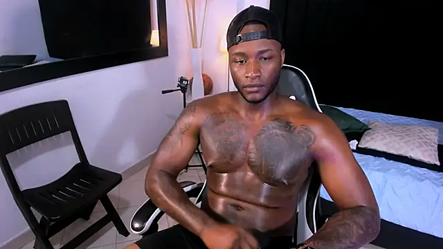 chrstian_lewis1's cam snapshot