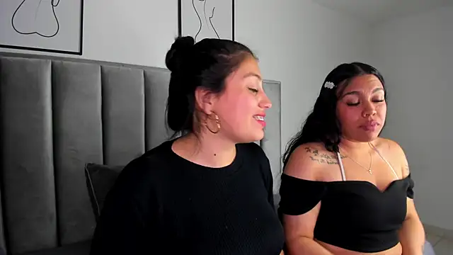 Kyla_Left's cam snapshot