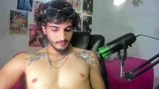 LovexJuxn_'s cam snapshot