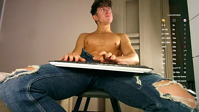 ChristianLevine_'s cam snapshot