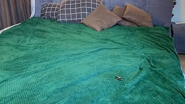 GiannaSky live sex cam