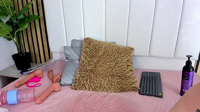 Samantha_Good's cam snapshot