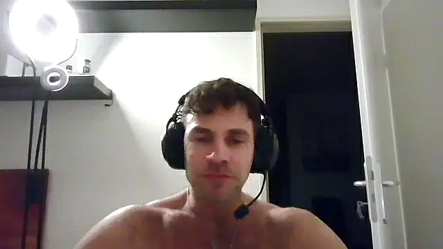 alpha-hunk's cam snapshot