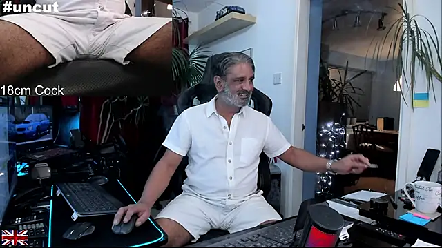 OnlineBossUK's cam snapshot