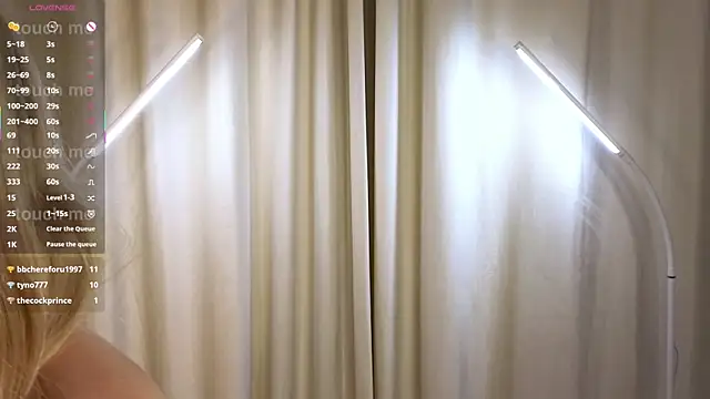 BlondieSLife's cam snapshot