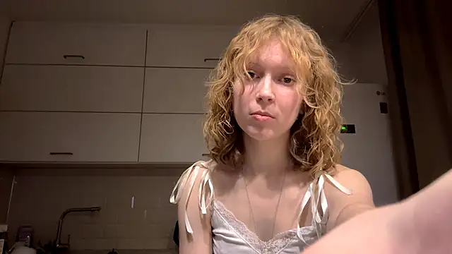 ElfriedaZwack's cam snapshot