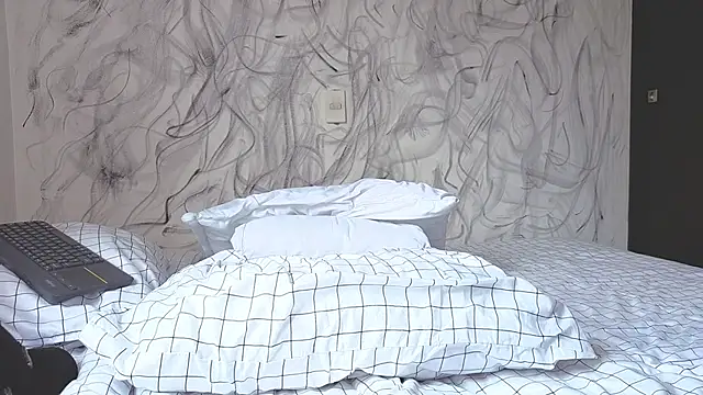 Saturno_v live sex cam