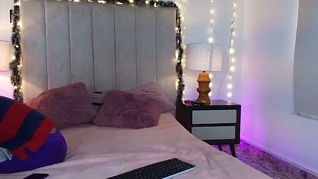 Brenda_Tina live sex cam