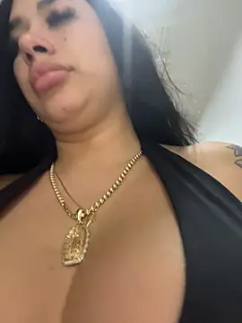 kiim_taaylor live sex cam