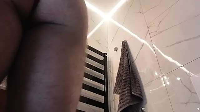 SultryAndrewww live sex cam