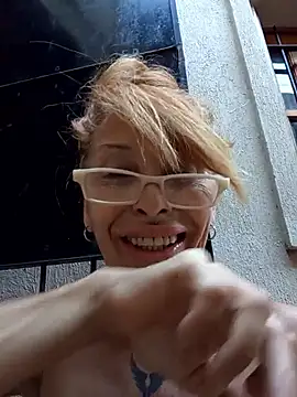 FrozenWaffle live sex cam