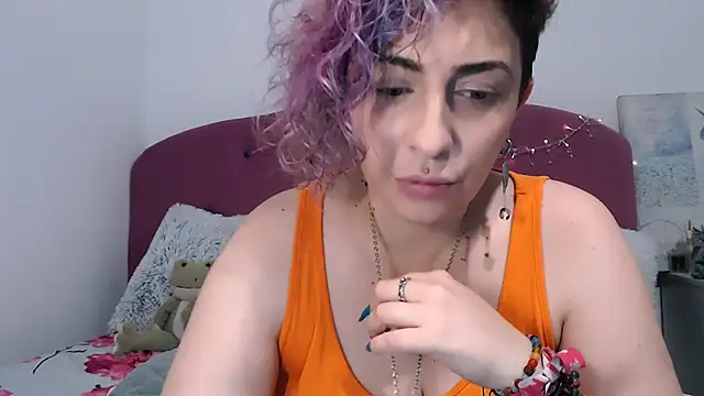 AAARUNY's cam snapshot