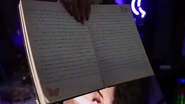 AriaMoonLight's cam snapshot