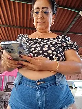 amaranta_c's cam snapshot