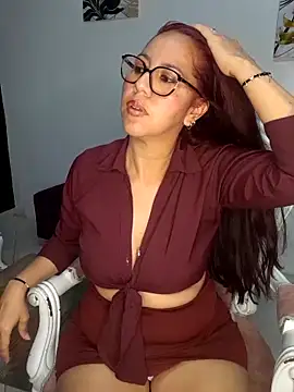 Milf_loven_'s cam snapshot