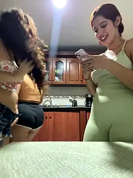 lana_rousse01's cam snapshot