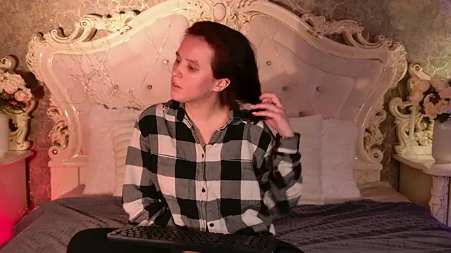 Violet_Ferguson's cam snapshot